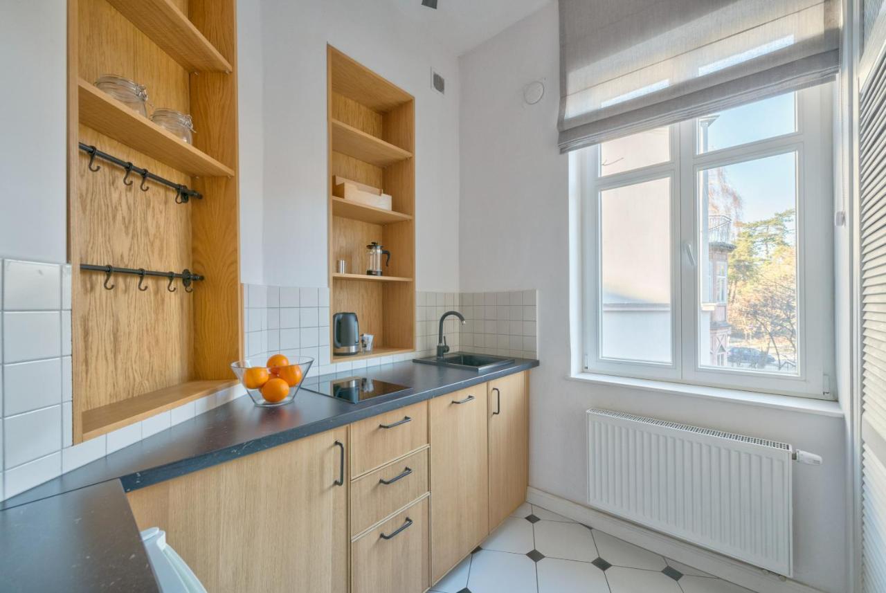Dom & House - Apartamenty Kamienica Sopocka 150 Metrow Od Plazy Sopot Exterior photo